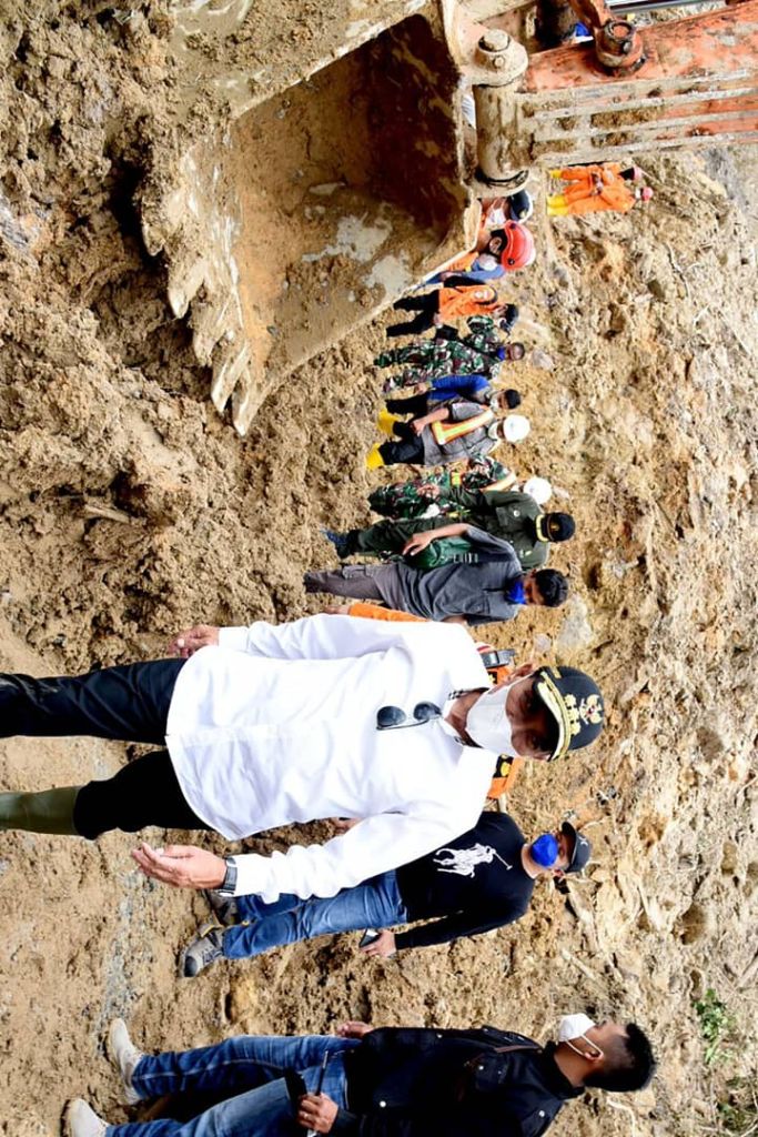 Longsor Tapsel, Tim Gabungan Kembali Temukan Dua Korban Anggota Keluarga