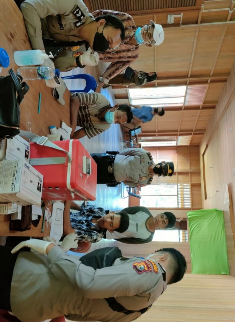 Polres Meranti Giat Vaksinasi Massal di Desa Lukun