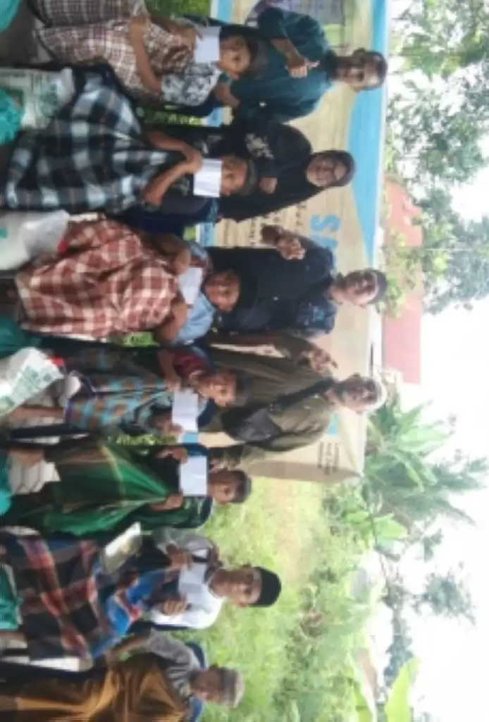 Sunat Gratis, Dapat Sarung dan Sembako