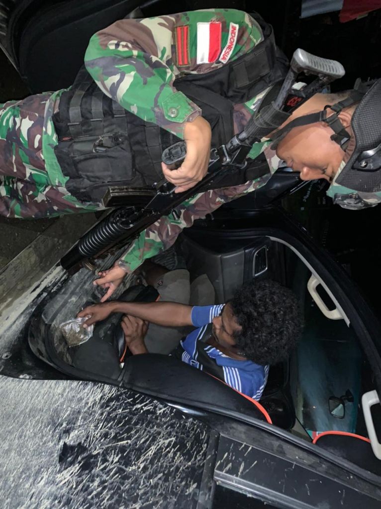 Lagi, Satgas Pamtas RI-PNG Yonif 711 RKS Temukan Ganja di Sweeping Malam Hari